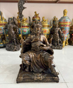 Tượng đồng quan công ngồi đọc sách