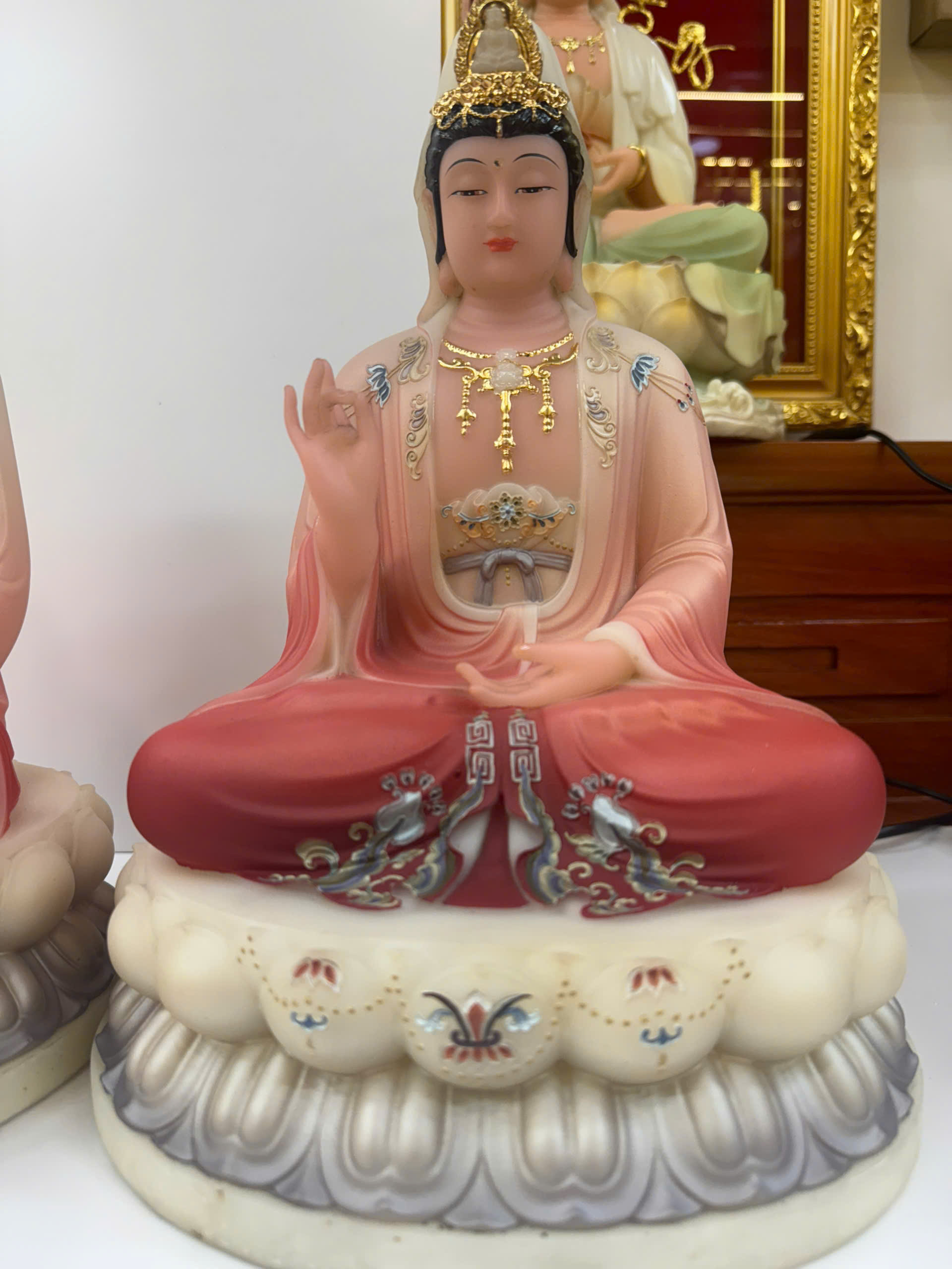 Tây Phương Tam Thánh Áo Hồng Đỏ Vẽ Tay Ngồi Tòa Sen Bột Đá 12 inch (30cm) - Ảnh 8