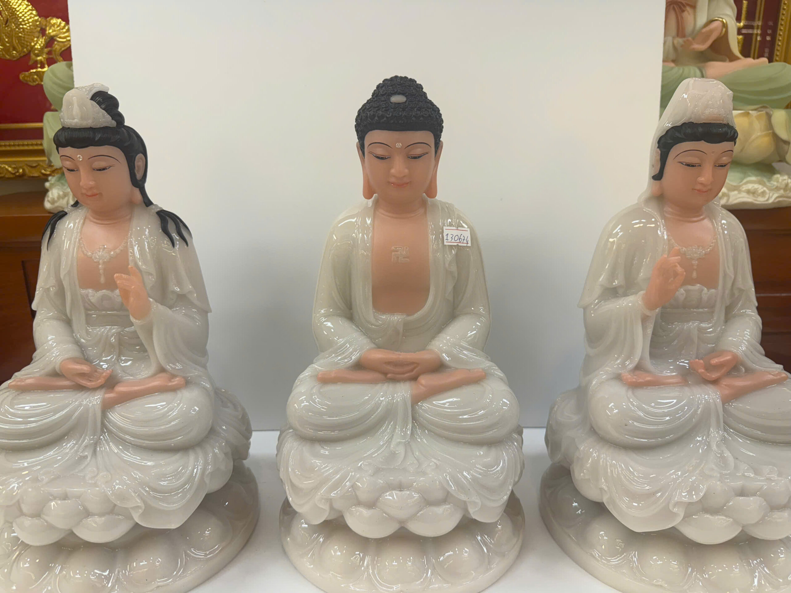 Tượng Tây Phương Tam Thánh Trắng Ngọc Ngồi Tòa Sen Bột Đá 12 inch (30cm) - Ảnh 3