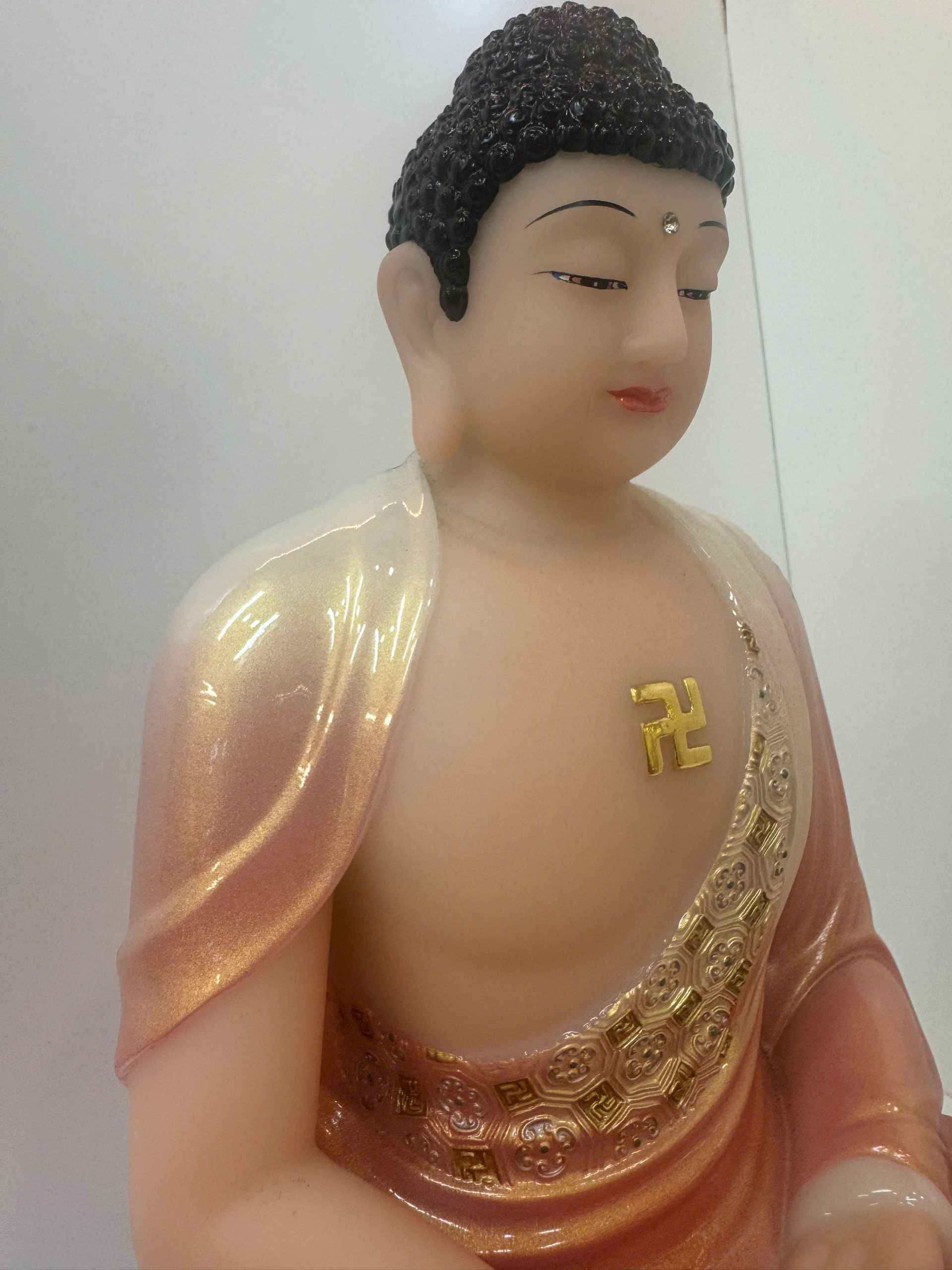 Tượng Phật A Di Đà Áo Hồng Đỏ Ngồi Tòa Sen Bột Đá 12in (30cm) - Ảnh 4