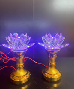 Alternative view of Cặp Đèn Thờ Hoa Sen Pha Lê Nở Nhiều Lớp Cánh Đổi Màu Chân Mạ Vàng – Cao 13 cm