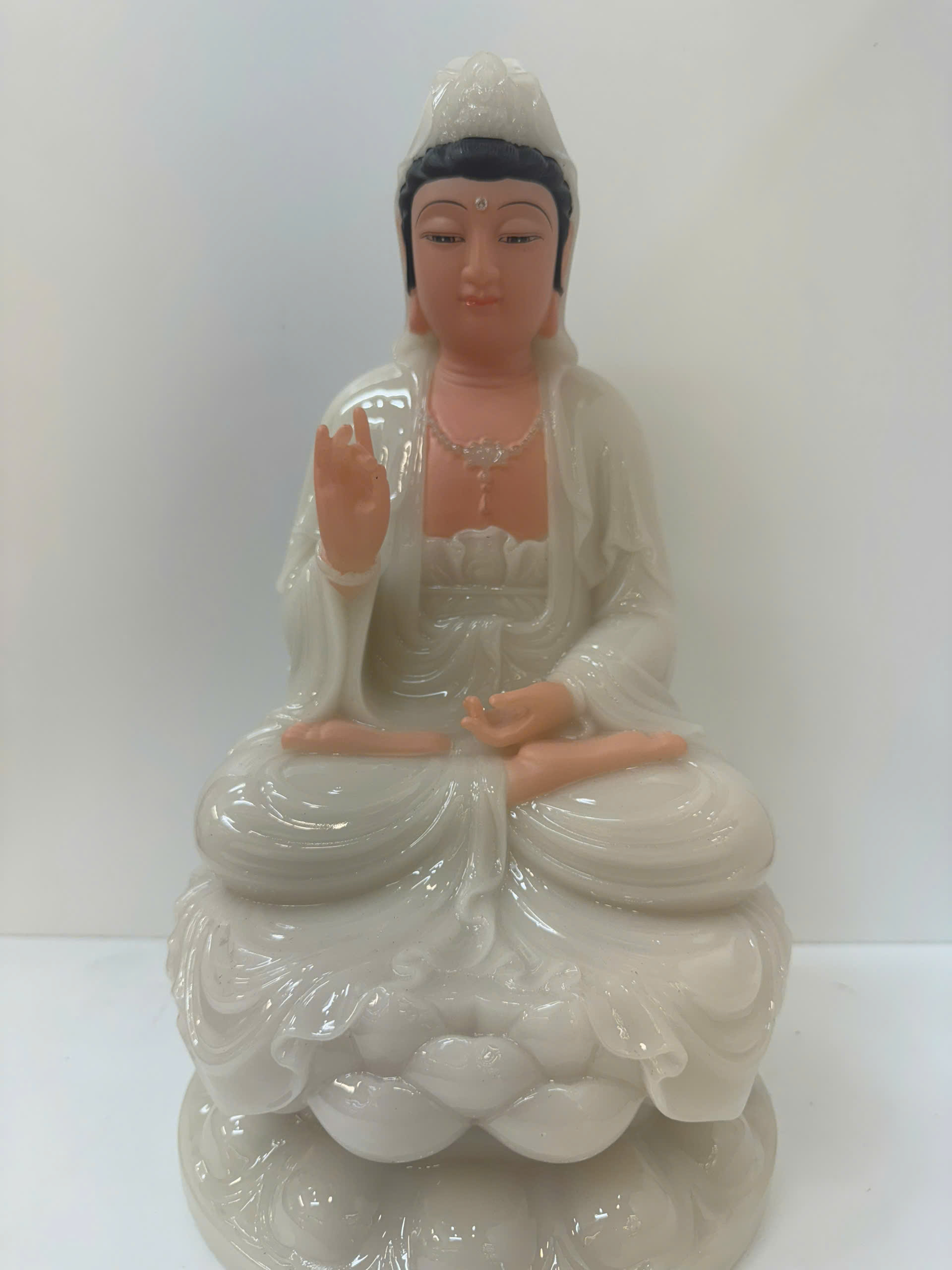 Tượng Quan Âm Bồ Tát Trắng Ngọc Ngồi Tòa Sen Bột Đá 3 tấc (30cm) - Ảnh 3