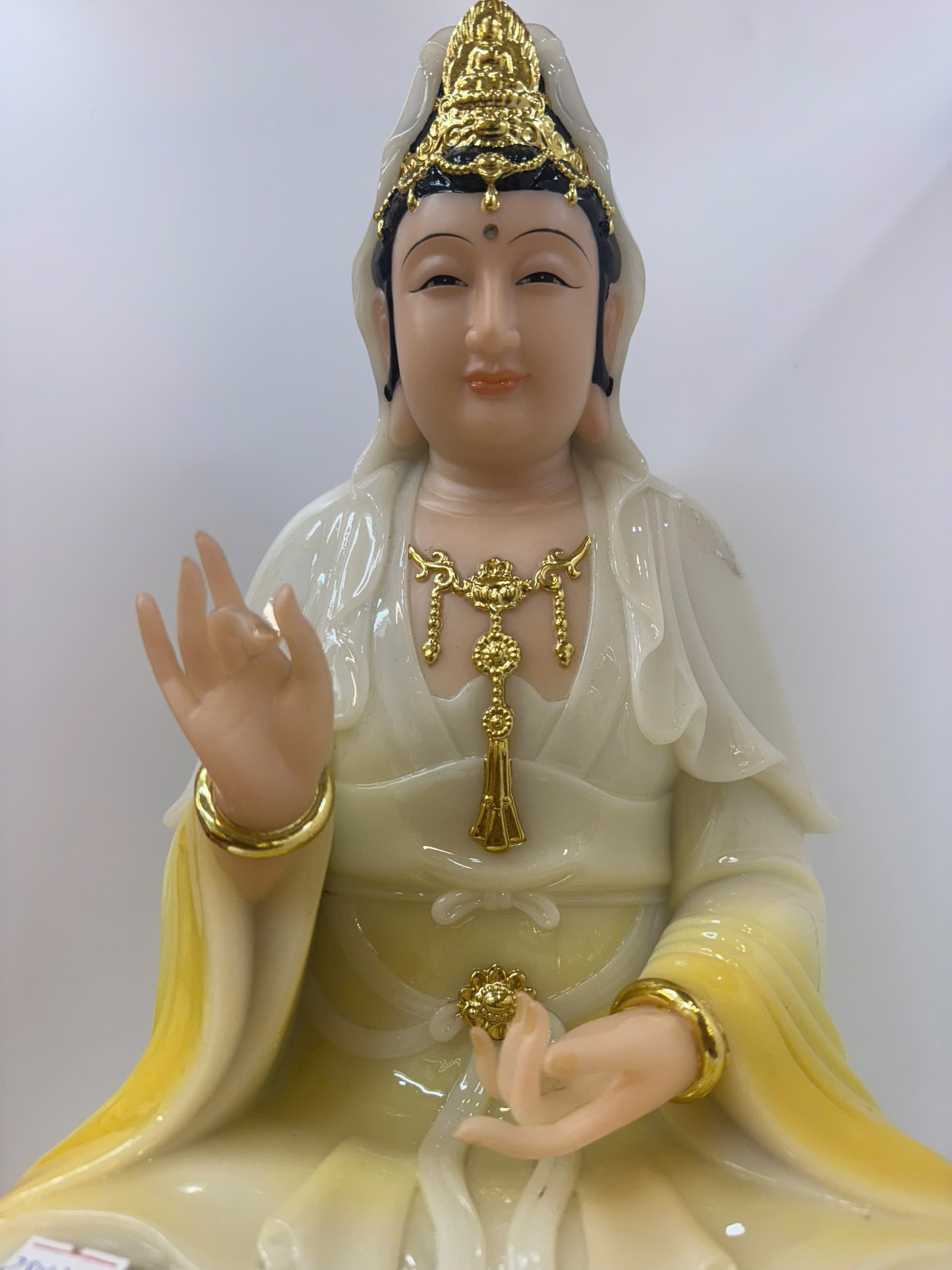 Tượng Quan Âm Bồ Tát Áo Trắng Vàng Ngồi Đài Sen Sóng Nước Bột Đá 4 tấc (40cm) - Ảnh 7