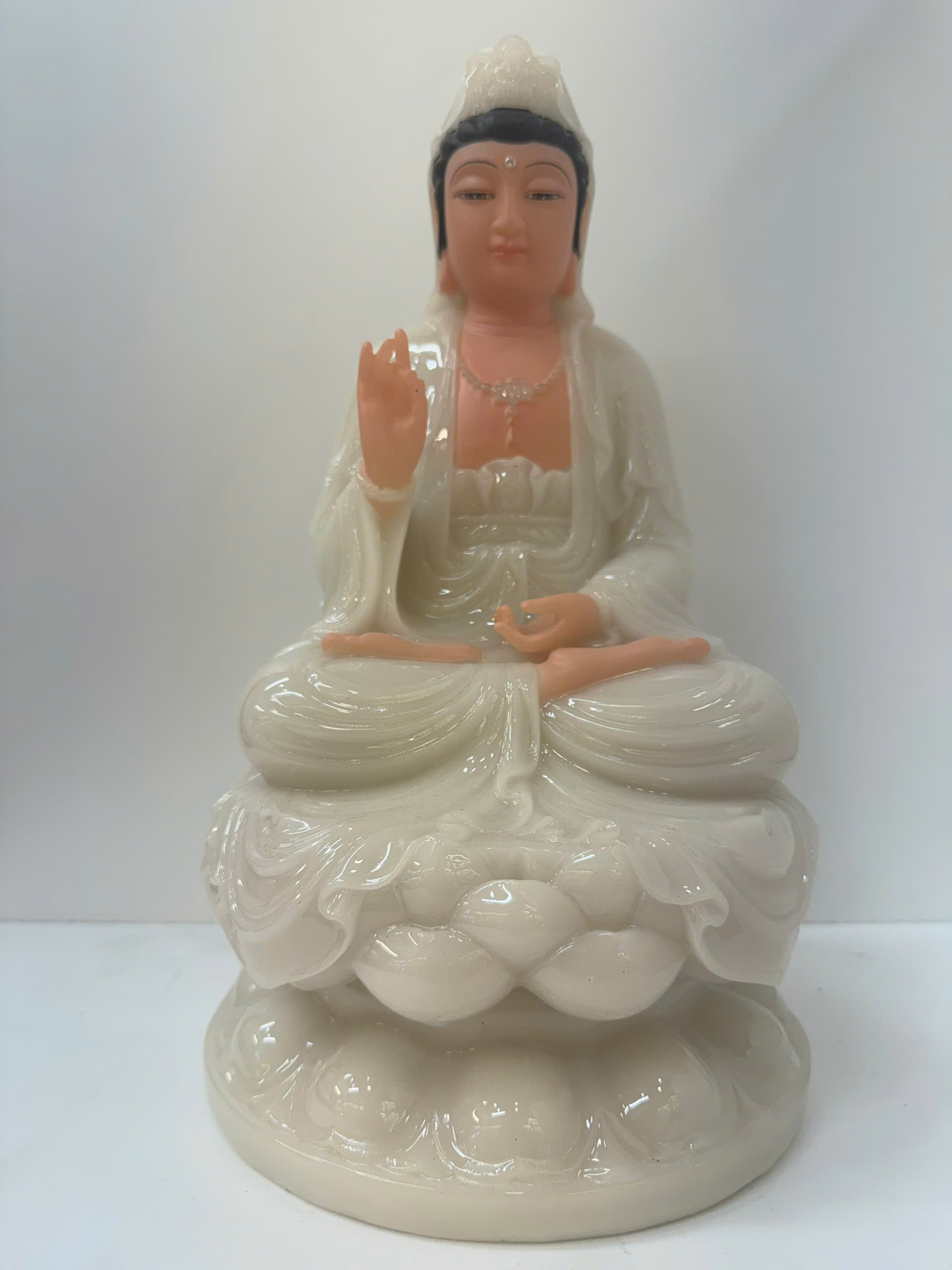 Tượng Quan Âm Bồ Tát Trắng Ngọc Ngồi Tòa Sen Bột Đá 3 tấc (30cm)