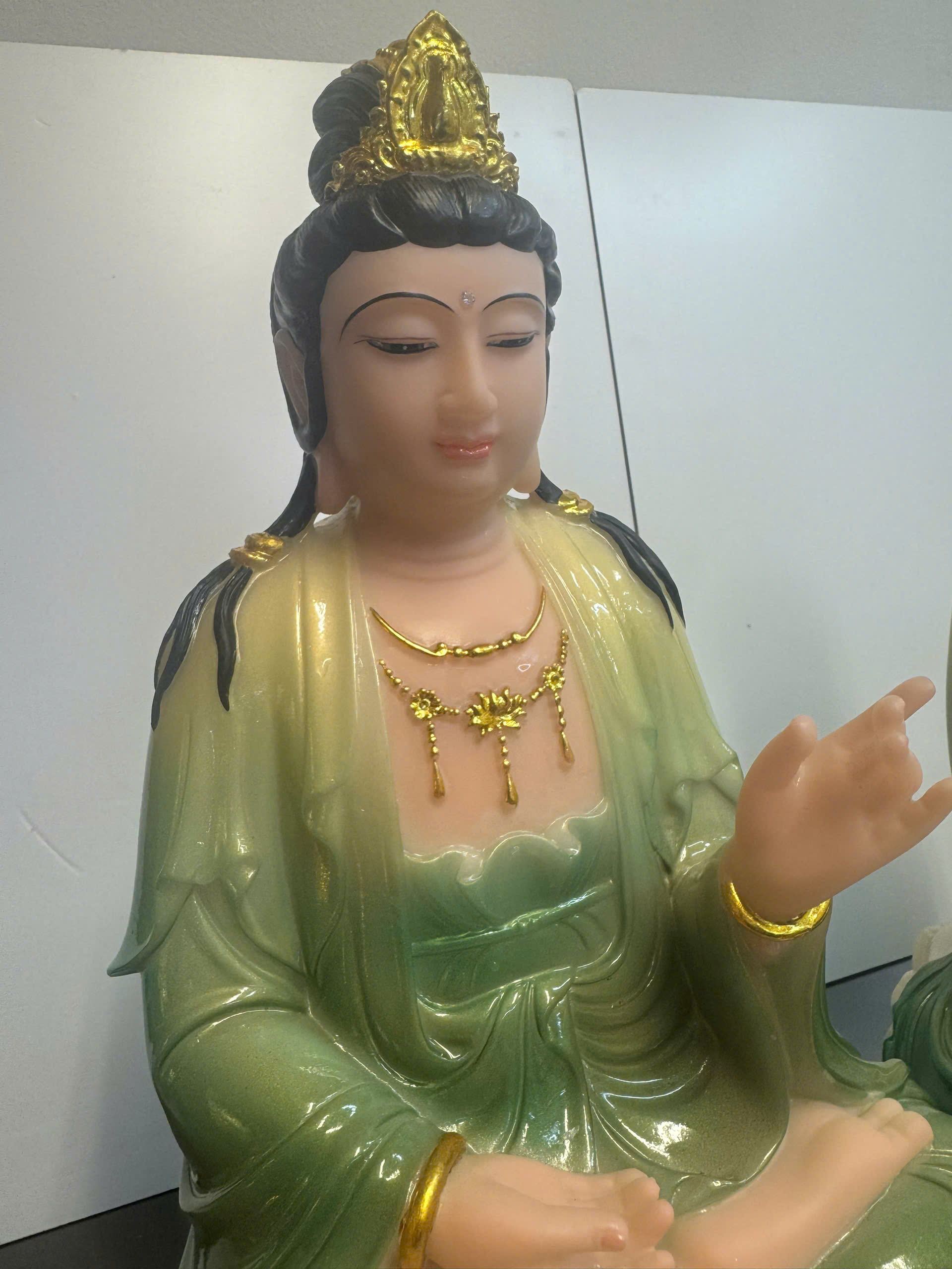Tây Phương Tam Thánh Áo Xanh Lá Ngồi Tòa Sen Bột Đá 4 tấc (40cm) - Ảnh 7