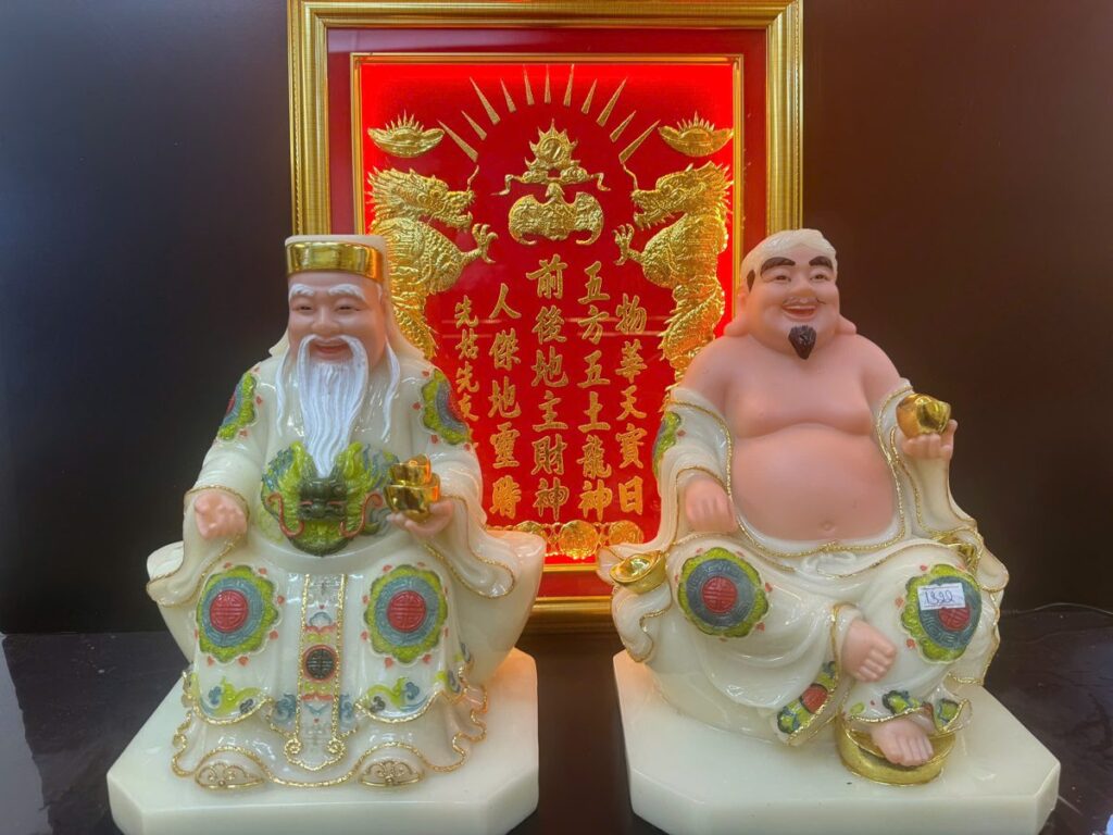 Tượng Thần Tài Thổ Địa bột đá hoa văn ngũ sắc