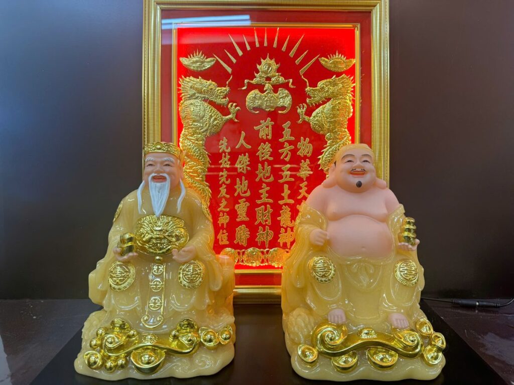 Tượng Thần Tài Thổ Địa bột đá vàng ngồi đá